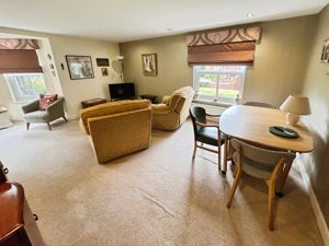 Lounge- click for photo gallery